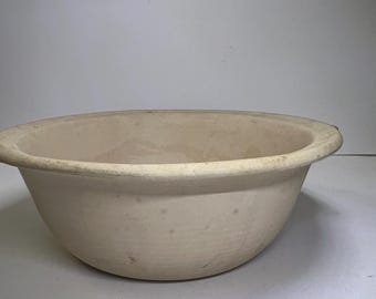 Pampered Chef  Large Bowl