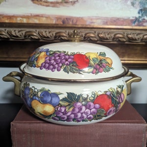 Vintage Enameled Cornucopia  Pot Cornucopia 2.5 quarts
