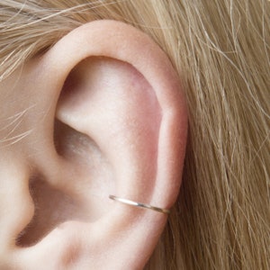 Conch Single Ear Cuff senza piercing, piercing finto a conchiglia, sottile fascia per le orecchie in argento sterling