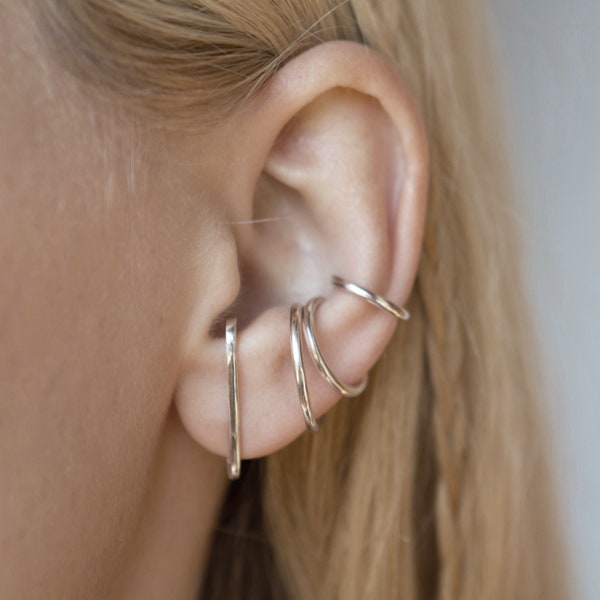 Boucles d’oreilles minimalistes Lobe Cuff Huggie Hoop et gros poignets d’oreille conque de calibre 14 en argent sterling