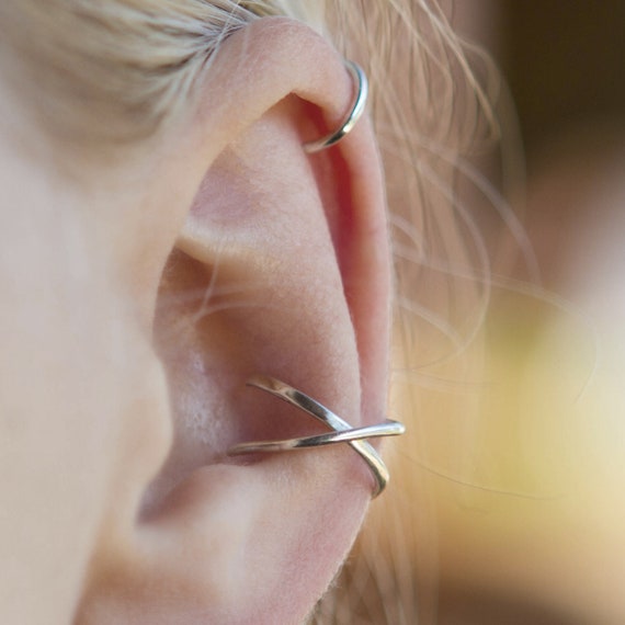 Criss cross 2024 ear cuff