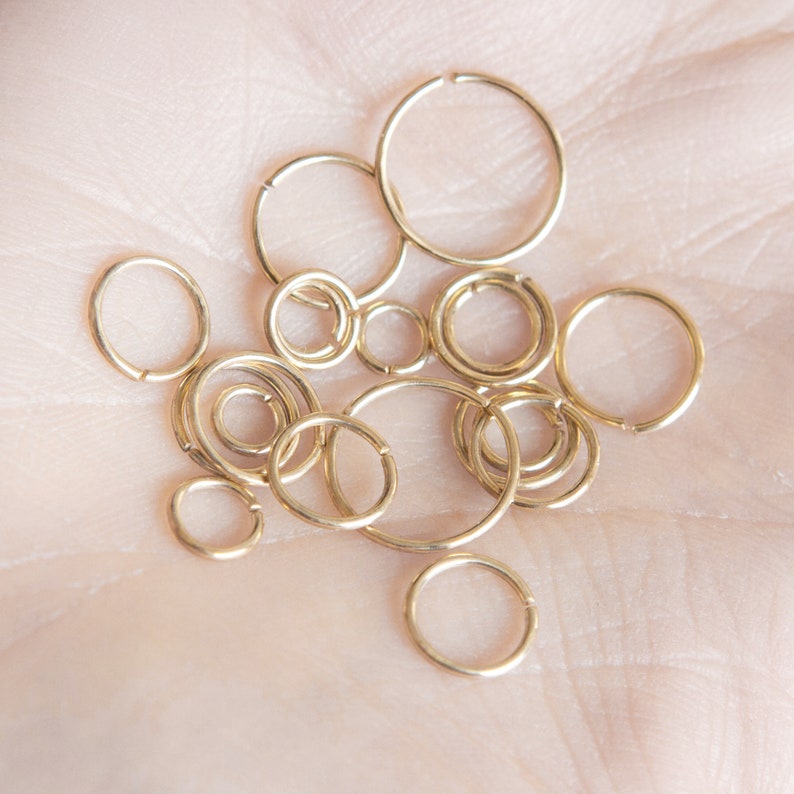 Very tiny Minimalist Hoop Earrings in Gold-Filled thin Sleeper Earrings, Hypoallergenic Helix, Tragus, Cartilage Hoop Gold Lip Ring, zdjęcie 2