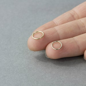 Very tiny Minimalist Hoop Earrings in Gold-Filled thin Sleeper Earrings, Hypoallergenic Helix, Tragus, Cartilage Hoop Gold Lip Ring, zdjęcie 10