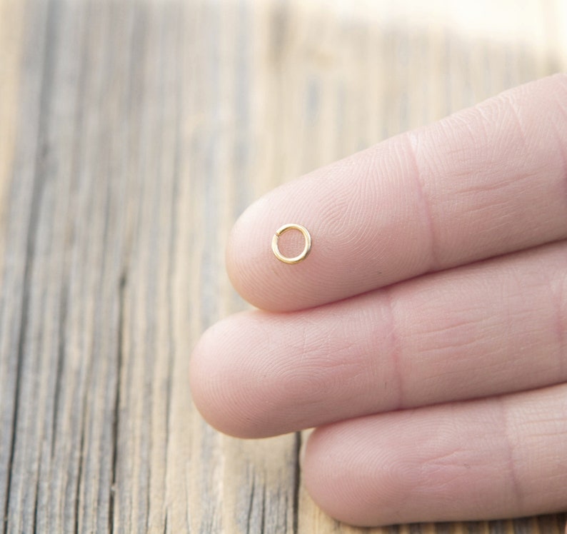 Very tiny Minimalist Hoop Earrings in Gold-Filled thin Sleeper Earrings, Hypoallergenic Helix, Tragus, Cartilage Hoop Gold Lip Ring, zdjęcie 1