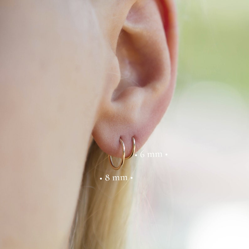 Very tiny Minimalist Hoop Earrings in Gold-Filled thin Sleeper Earrings, Hypoallergenic Helix, Tragus, Cartilage Hoop Gold Lip Ring, zdjęcie 3