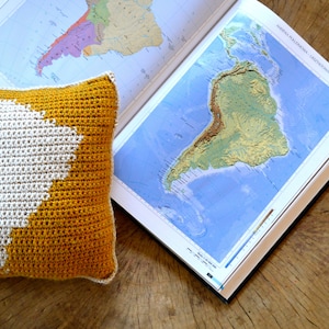 Crochet Pattern // South America Map Pillow Intarsia Crochet - Etsy
