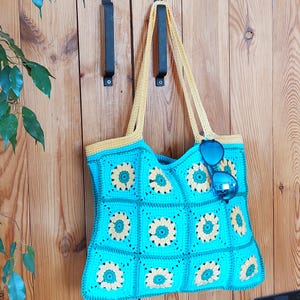 Crochet Pattern: Granny Flower Tote Bag, Granny square Beach Bag, Sunny Summer Shoulder Bag, Stylish Crochet Tote for Summer, pdf pattern