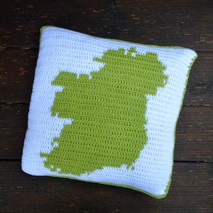 Crochet Pattern / Ireland Map decorative pillow cover, Irish Map Cushion, Crochet map throw pillow, Map of Ireland, Travel decoration
