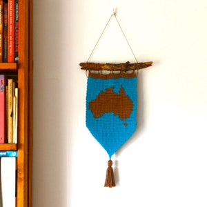 Crochet Pattern // Australia Map Wall Hanging, Classroom Decor, Geography, Gift for Teacher, Traveler, Hanging Map, digital download, pdf