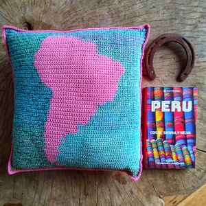 Crochet Pattern // South America Map Pillow, Crochet Pillow, Gift For Teacher, Travel Decoration, Geography Cushion, pattern pdf