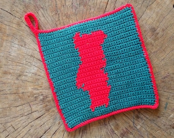 Crochet Pattern // Portugal Potholder / Map Hotpad