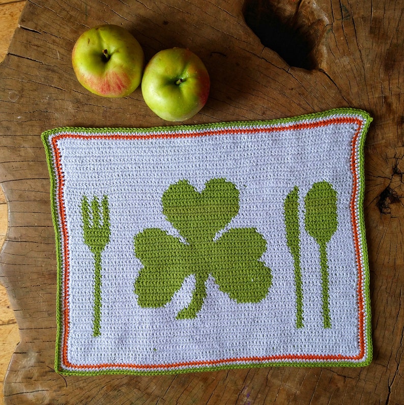 Crochet Pattern // Tapestry Crochet Placemat / Shamrock Place Etsy