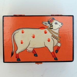 Beautifully Hand painted cow on wooden box,jewellry box ,storage box,hand painted ,cow ,wooden box ,storage box,decorative box image 2
