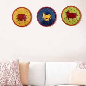 Hand geschilderde koe op MDF dik bord, huis muur decor, klaar om op te hangen (set van 3 )