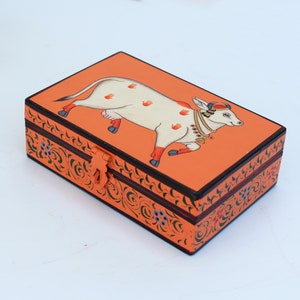 Beautifully Hand painted cow on wooden box,jewellry box ,storage box,hand painted ,cow ,wooden box ,storage box,decorative box image 3