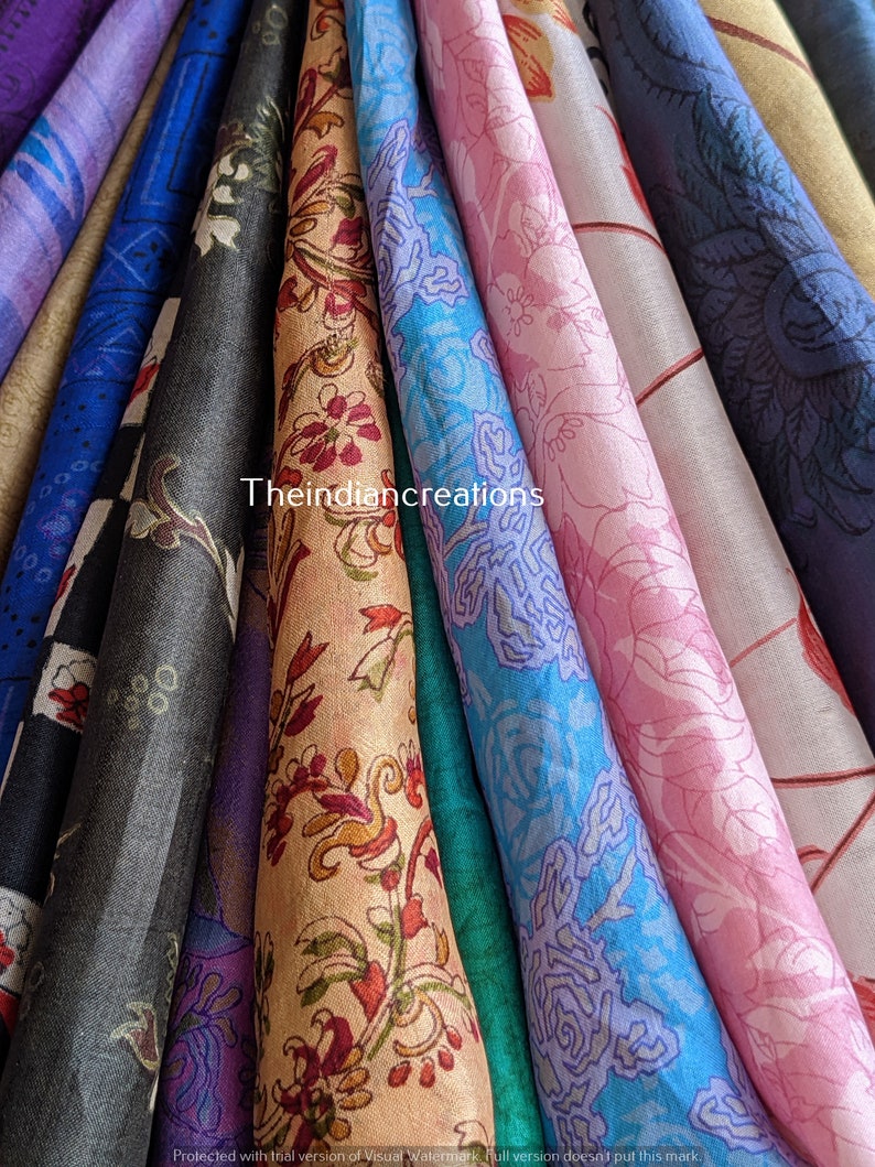 Lote enorme 100% seda pura Vintage Sari restos de tela chatarra Paquete Quilting Journal Proyecto por peso o cantidad Saree Square Cut Silk Scrap imagen 4