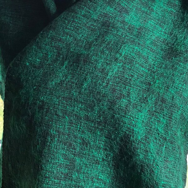 Hermosa bufanda de mezcla de algodón de lana de yak asentada a mano hecha en el valle de Katmandú 11 "x 52 " verde esmeralda Luz suave cálida