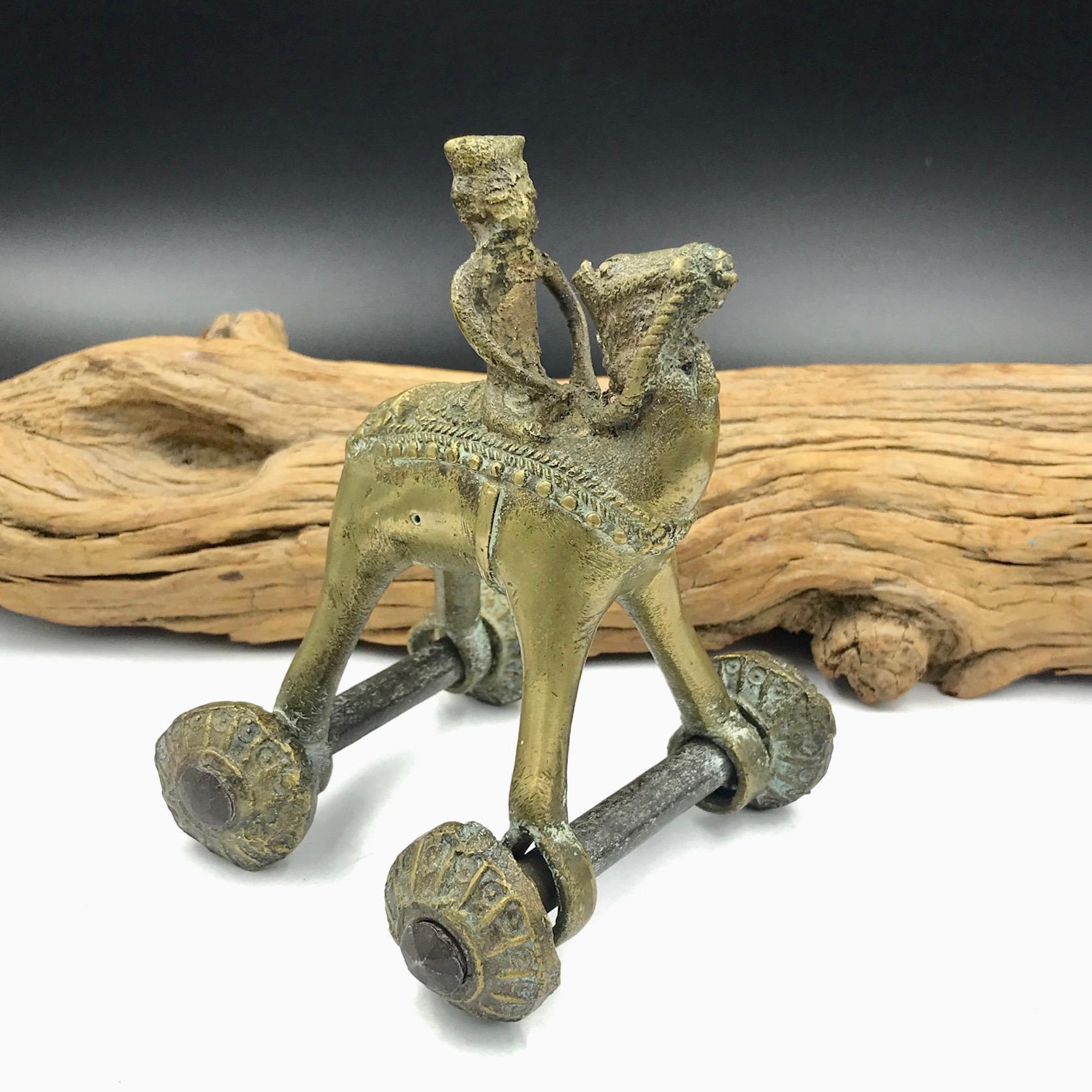 インド ヴィンテージ Temple Toy 真鍮 ラクダ オブジェ 車輪付き Vintage Brass India Temple Toy Camel With Rider on Wheels - Etsy
