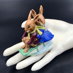 VTG 1972 Royal Doulton Billie & Buntie Bunnykins &quot;Sleigh Ride&quot; D84, Made in England, Bunnykins Fine Bone China Figurines
