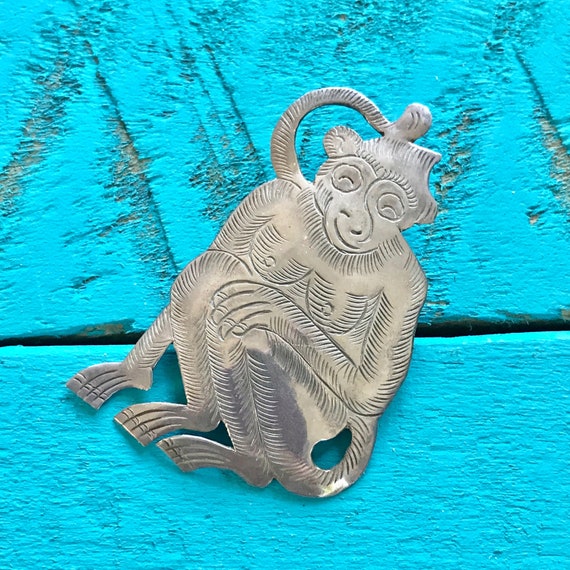 Vintage Etched Sterling Silver Monkey Brooch Pin,… - image 4