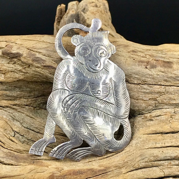 Vintage Etched Sterling Silver Monkey Brooch Pin,… - image 6