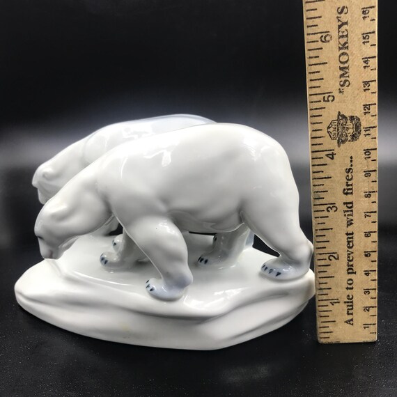 Vintage Zsolnay Porcelain Polar Bears Figurine: Géza Nikelszky
