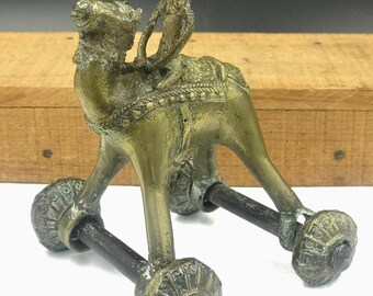 インド ヴィンテージ Temple Toy 真鍮 ラクダ オブジェ 車輪付き Vintage Brass India Temple Toy Camel With Rider on Wheels - Etsy