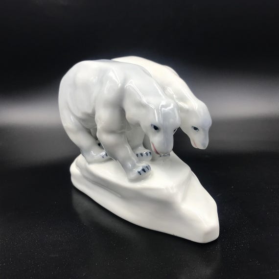 Vintage Zsolnay Porcelain Polar Bears Figurine: Géza Nikelszky