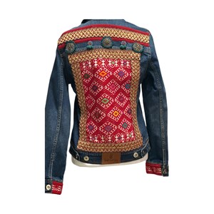 Chamarras de piel con bordados mexicanos top