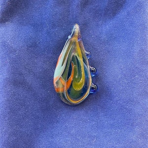 Vibrant swirl pendant