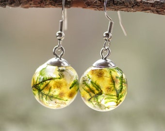 Floral earrings dangle, Real flower earrings, Nature inspired earrings, Botanical resin earrings, Spring flower earrings, Wildflower jewelry