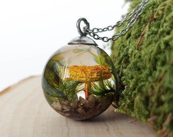 Mushroom necklace resin, Woodland inspired jewelry, Minimalist resin jewelry, Woodland gift, Moss terrarium necklace, Nature gifts for men