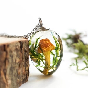 Cottagecore necklace, Real mushroom pendant with Green Moss, Woodland necklace, Botanical resin jewelry, Cottagecore gift for him or her