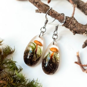 Mushroom terrarium earrings, Forest earrings, Mushroom resin earrings, Real moss earrings, Woodland inspired jewelry, Miniature earrings