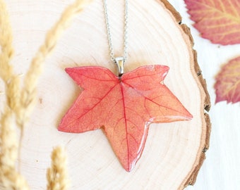 Dried leaf necklace, Autumn leaf jewelry, Nature lovers jewelry, Fall autumn jewelry, Resin leaf necklace, Unique gift for mom birthday