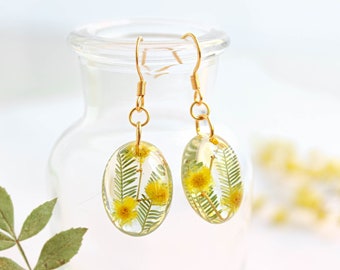 Gepresste Blume Ohrringe Gold, Oval baumeln Ohrringe, Gelbe Blume Ohrringe, Mimose Ohrringe, Natur Ohrringe baumeln, Einzigartige Geschenke für Frauen