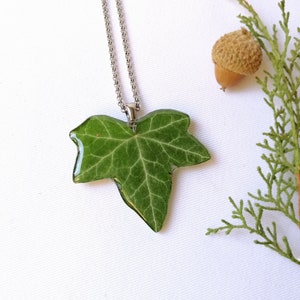 Forest leaf necklace, Real ivy necklace, Green leaf necklace, Forest jewelry, Ivy jewelry, Green resin necklace, Forest necklace Forest gift