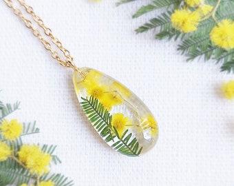 Resin floral necklace, Dried mimosa flower necklace, Birthday gift for best friend, Resin jewellery, Yellow flower necklace, Floral jewelry