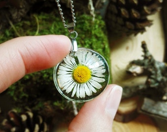 Daisy flower necklace, Real daisy jewelry, Pressed flower necklace, Daisy necklace, Fairytale gifts, Dainty necklace, Real flower necklace