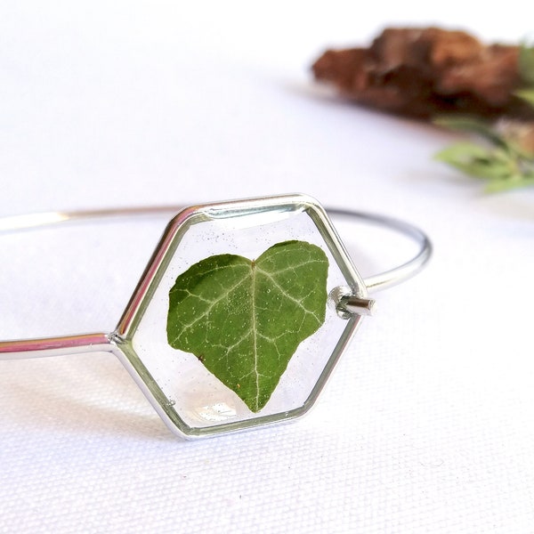 Resin bracelet, Pressed leaf bracelet, Ivy bracelet, Eco resin jewelry, Botanical bracelet, Ivy leaf jewelry, Geometric bracelet Unique gift