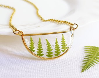 Real fern necklace, Terrarium necklace, Half circle gold necklace, Unique gift ideas for women, Pressed plant jewelry, Resin fern jewelry