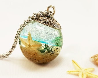 Beach terrarium necklace, Ocean necklace, Real starfish necklace, Beach sand jewelry, Resin ball necklace, Terrarium jewelry Gift for friend