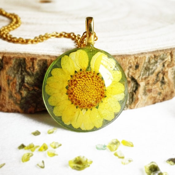 White Daisy Resin Dried Flower Necklace, Gift For Her