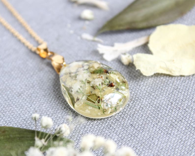 Custom wedding bouquet preservation necklace, Personalized wedding gift for bride, Preserved flowers in resin jewelry, Custom gift ideas image 2