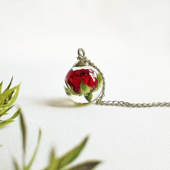 Tiny rose sale necklace