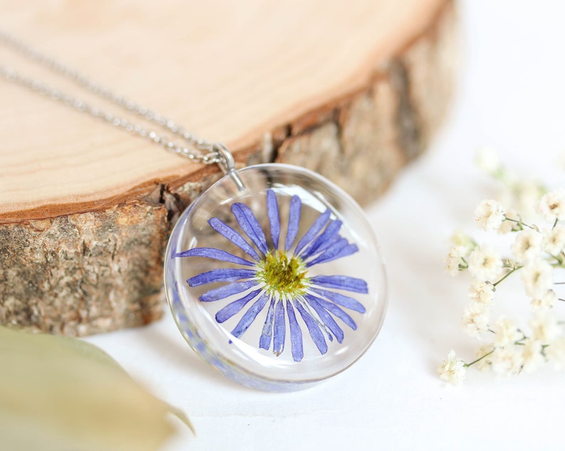 September birth flower necklace, Aster flower necklace, Dried flower resin jewelry, Birthday gifts for women friend, Purple flower necklace image 5