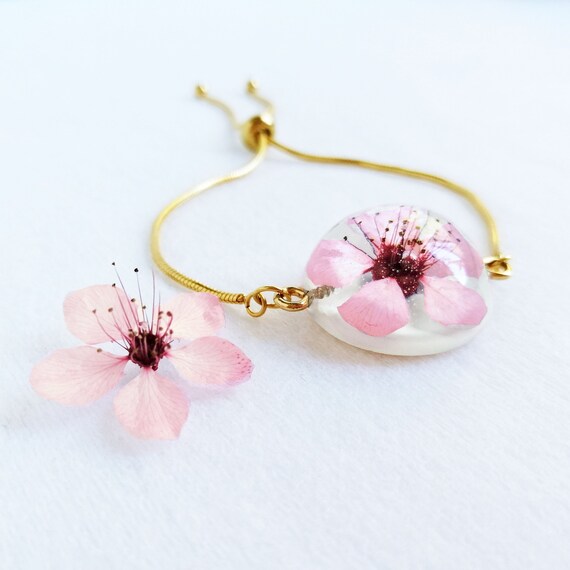 Flower on sale jewellery bracelet