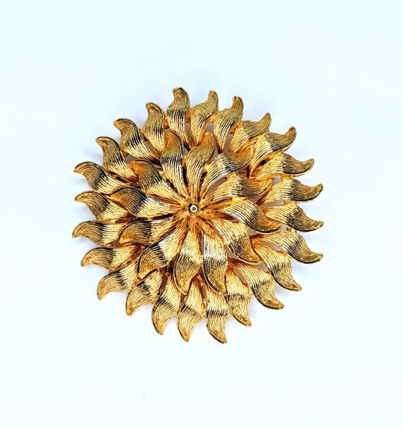 Textured Gold Tone Chrysanthemum Sunburst Flower B