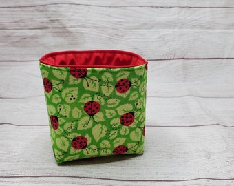 MINI Ladybug basket bag bin, party favor, hostess gift, housewarming gift, small basket for party, candy bag, garden club gift basket