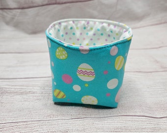 MINI Easter egg basket bag, party favor, hostess gift, small basket for party, candy bag, gift basket, Easter sunday container, polka dot